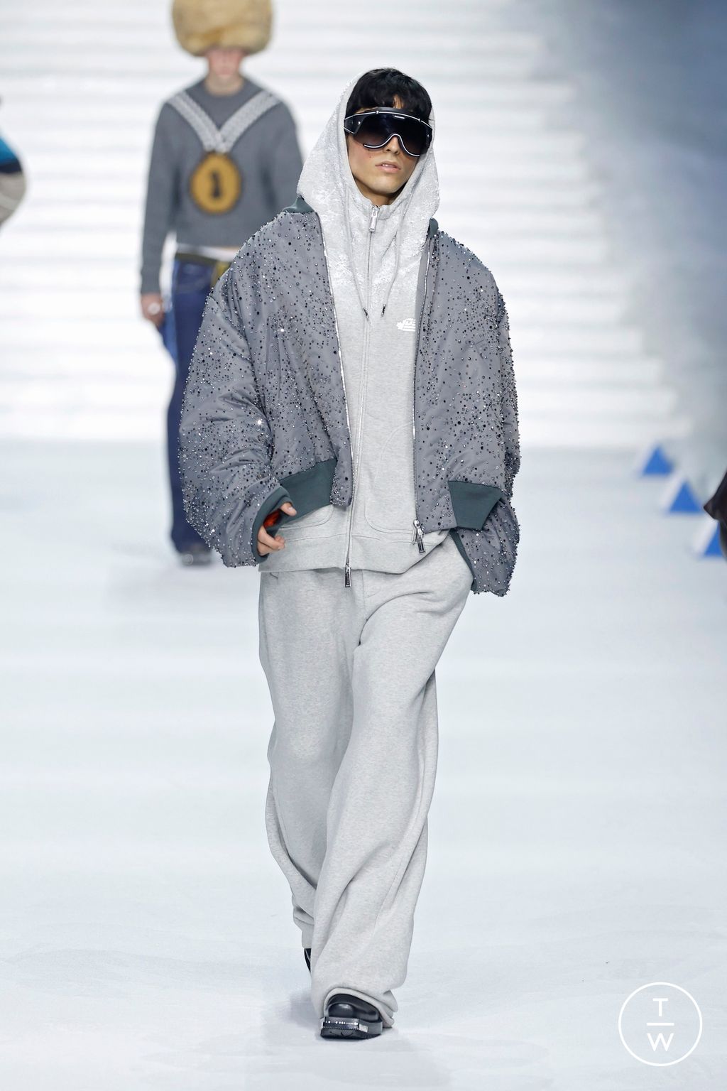 Fashion Week Milan Fall/Winter 2026 look 25 from the Dsquared2 collection menswear