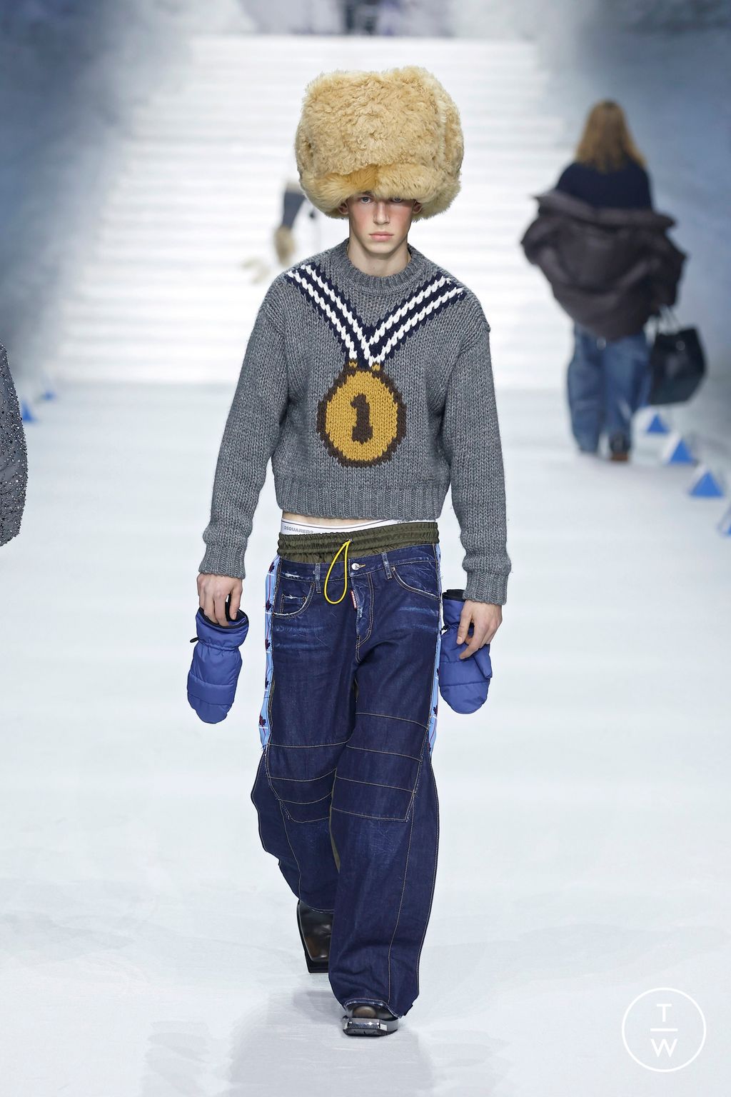 Fashion Week Milan Fall/Winter 2026 look 26 from the Dsquared2 collection menswear