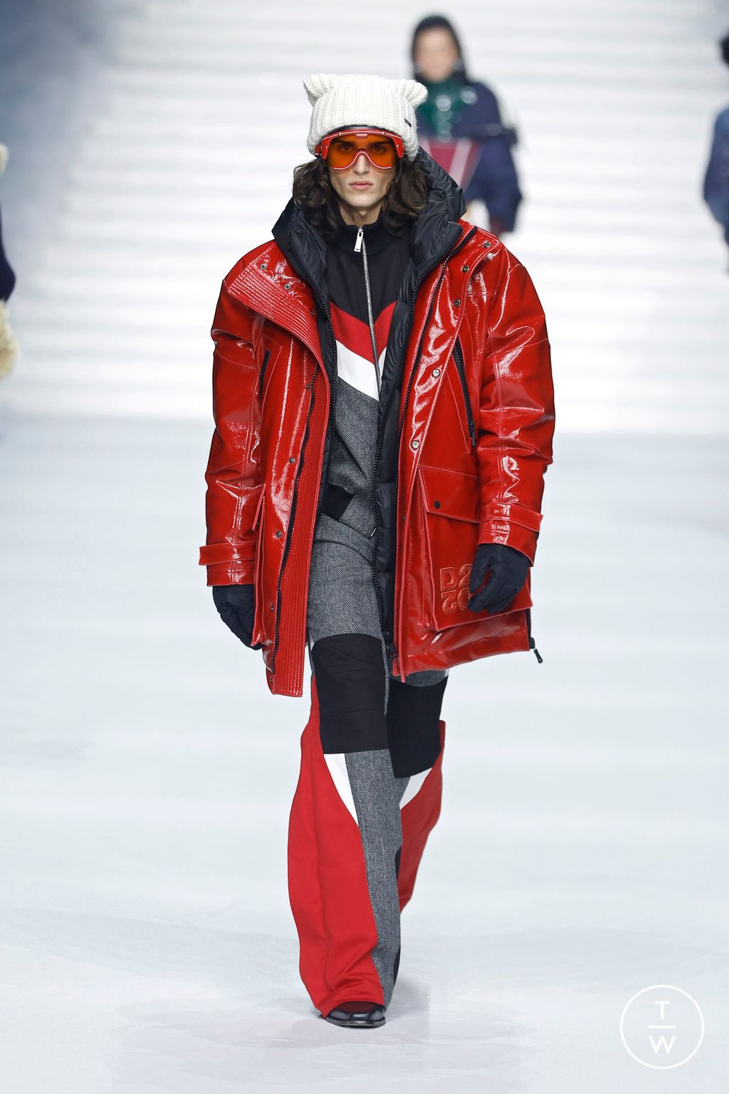Fashion Week Milan Fall/Winter 2026 look 32 from the Dsquared2 collection menswear