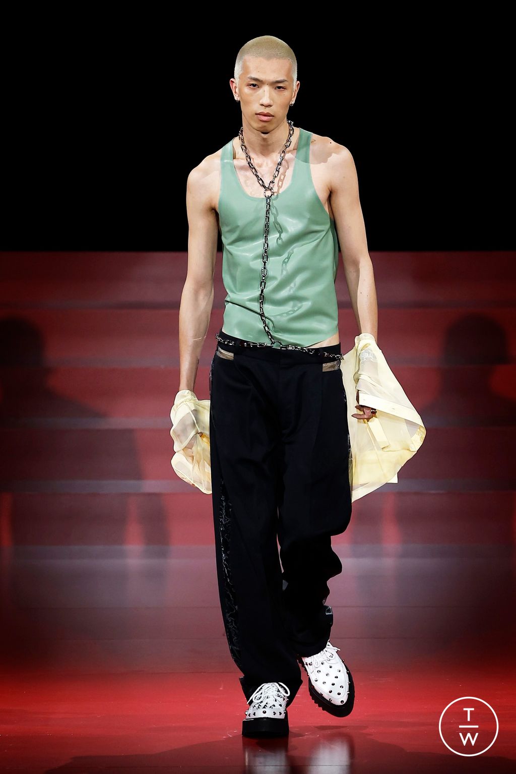 Fashion Week Milan Spring-Summer 2025 look 4 from the Dsquared2 collection menswear