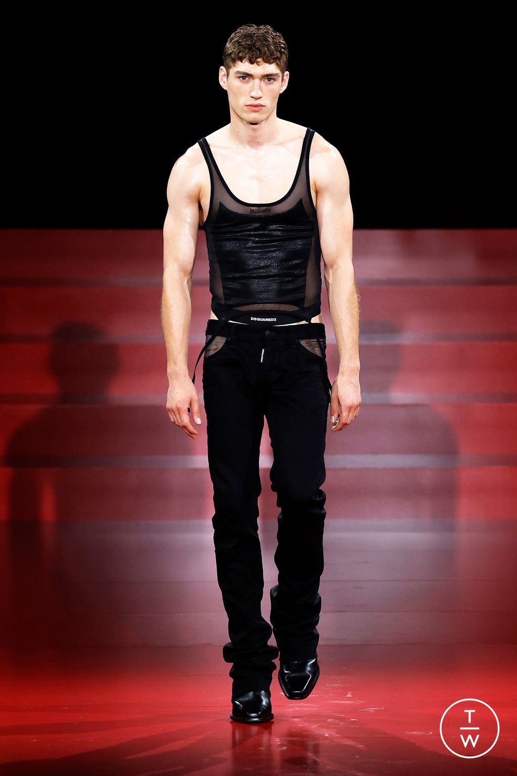 Fashion Week Milan Spring/Summer 2025 look 13 from the Dsquared2 collection menswear