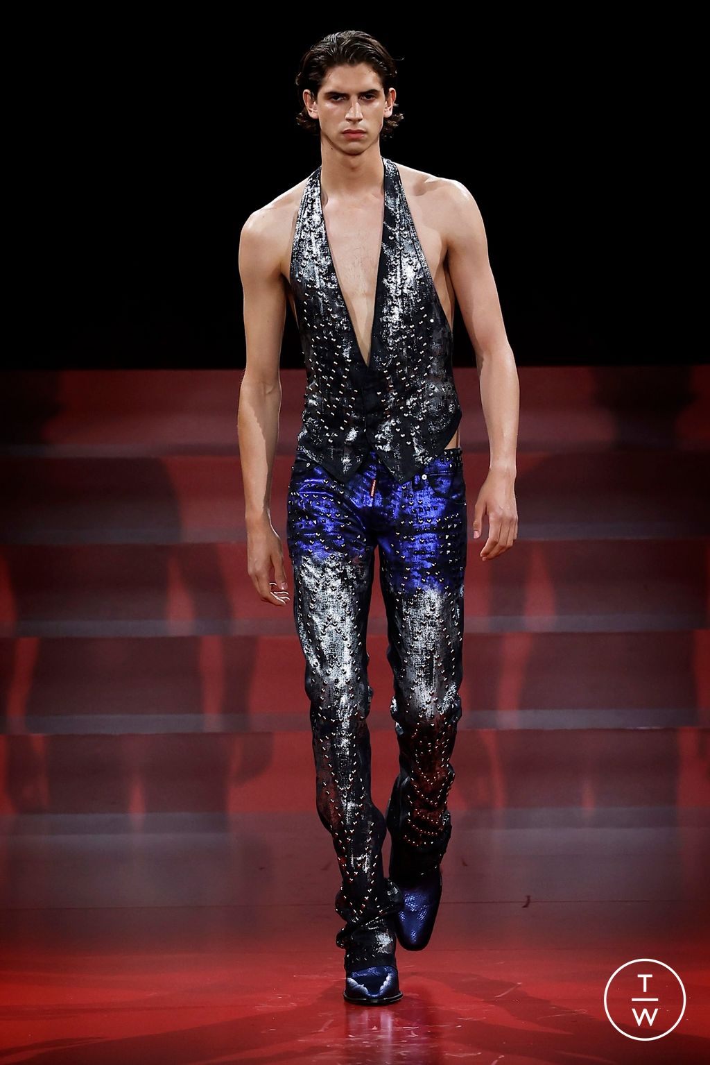 Fashion Week Milan Spring-Summer 2025 look 31 from the Dsquared2 collection menswear