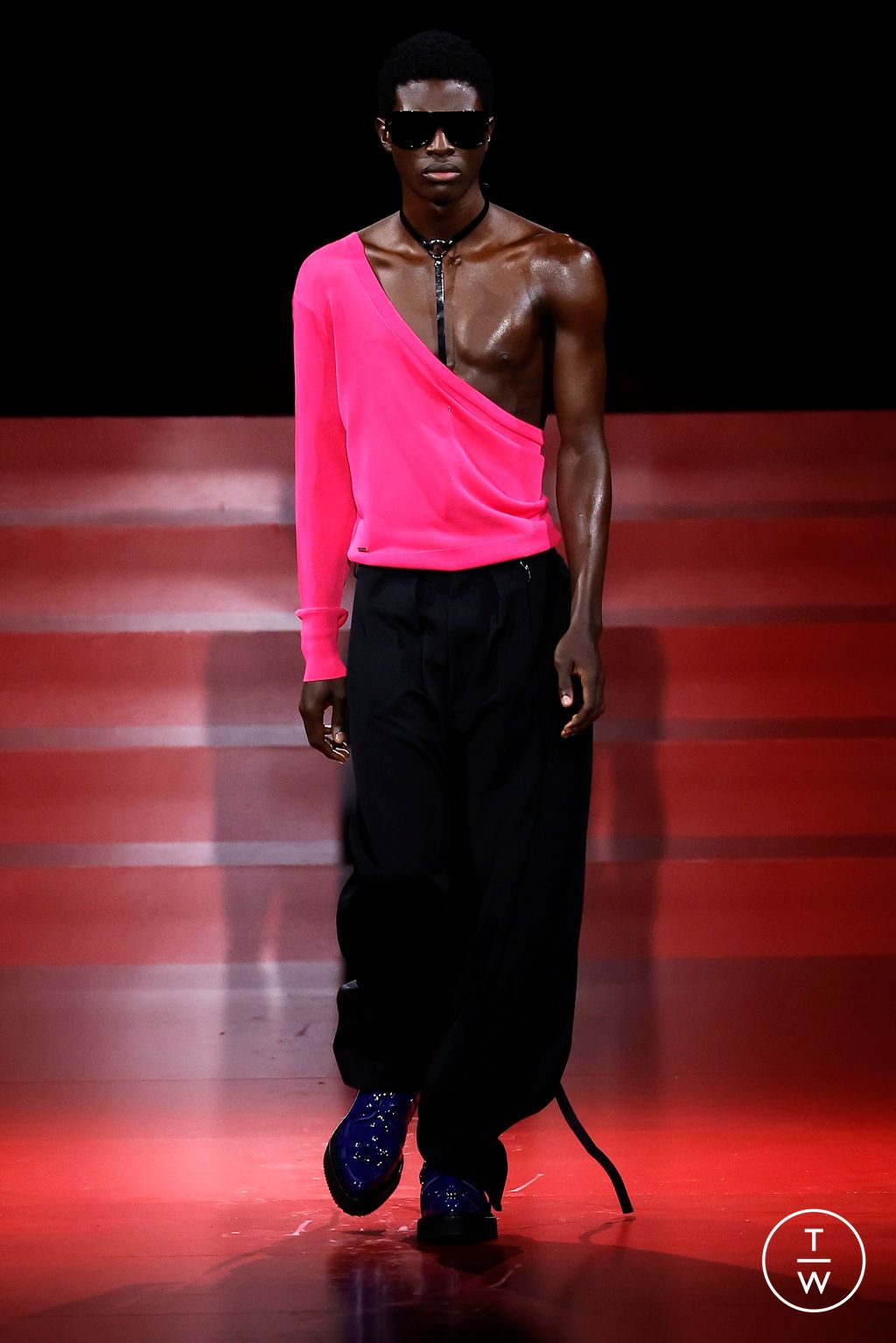 Fashion Week Milan Spring-Summer 2025 look 34 from the Dsquared2 collection menswear