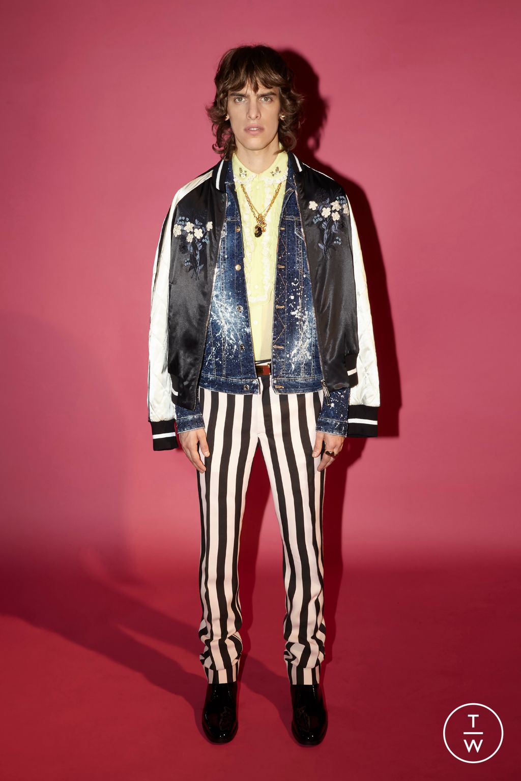 Fashion Week Milan Pre-Fall 2023 look 24 from the Dsquared2 collection 男装