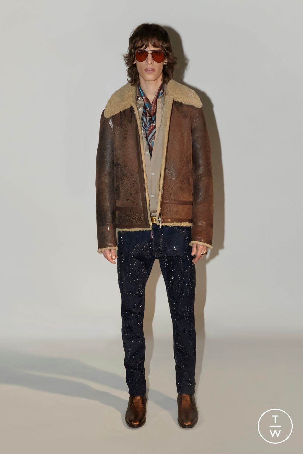 Fashion Week Milan Pre-Fall 2023 look 3 from the Dsquared2 collection menswear