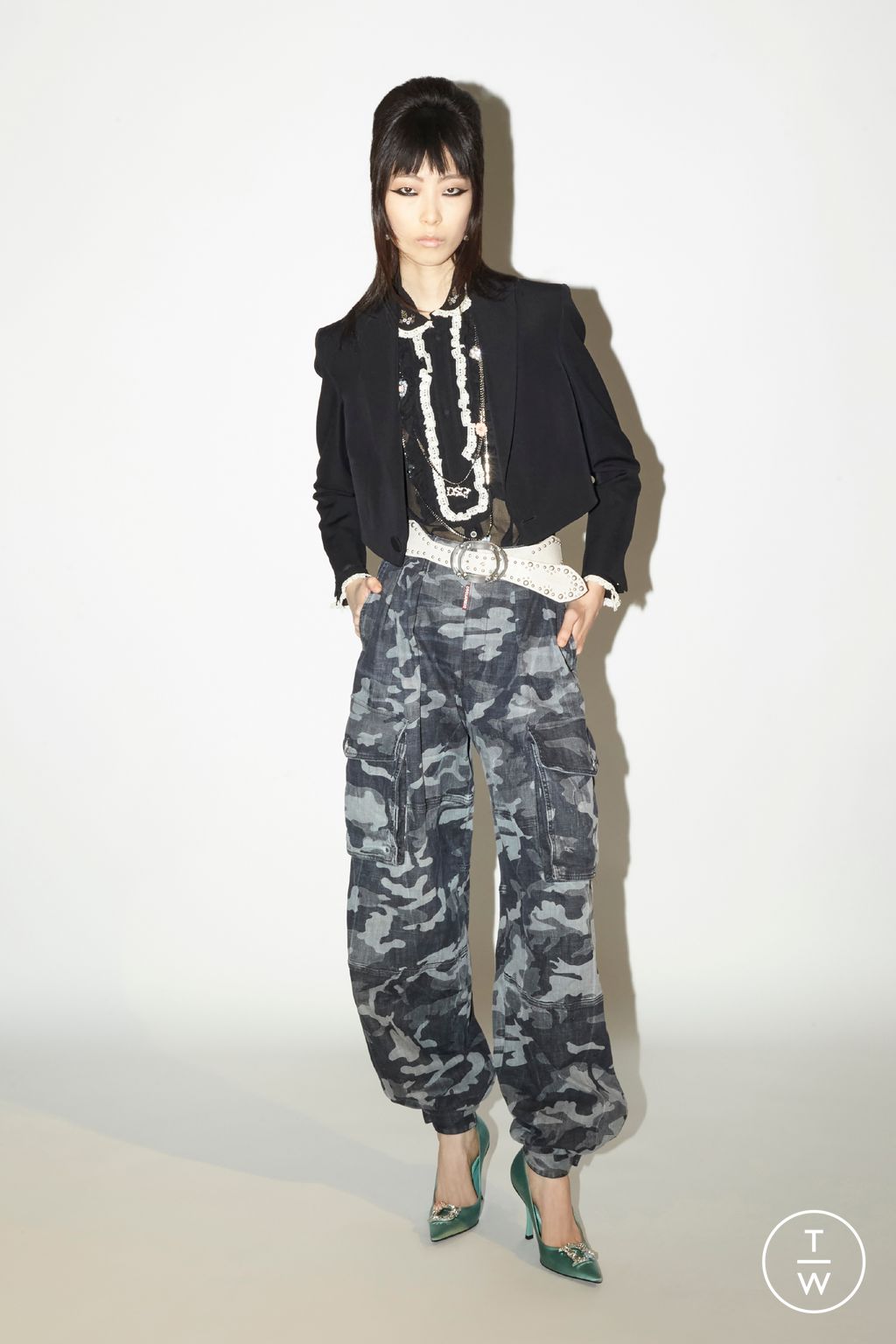 Fashion Week Milan Pre-Fall 2023 look 11 from the Dsquared2 collection 女装