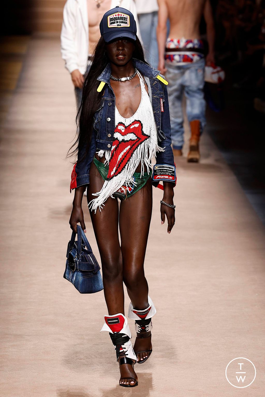 Fashion Week Milan Spring/Summer 2024 look 18 from the Dsquared2 collection 男装