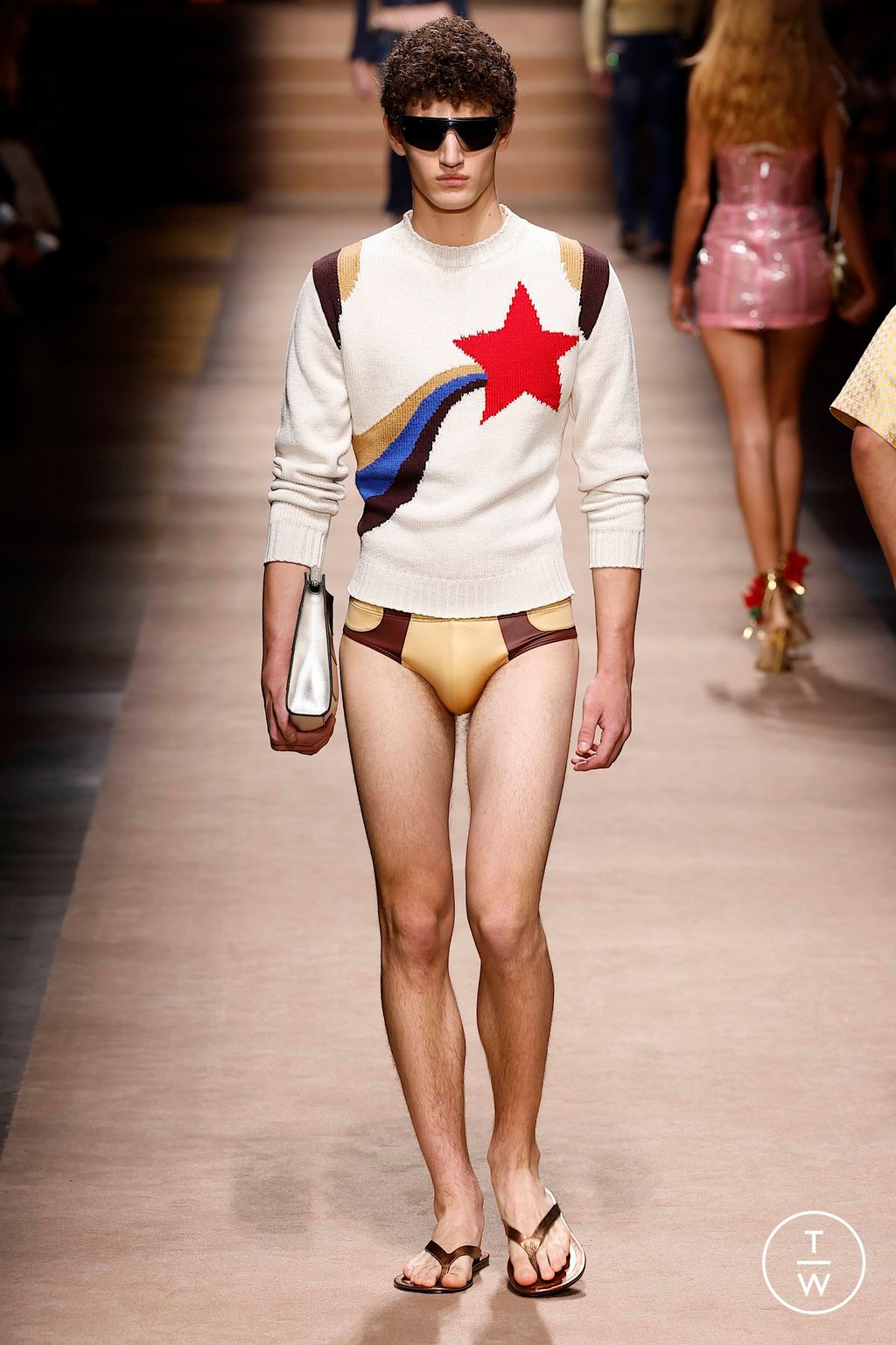 Fashion Week Milan Spring/Summer 2024 look 37 from the Dsquared2 collection 男装