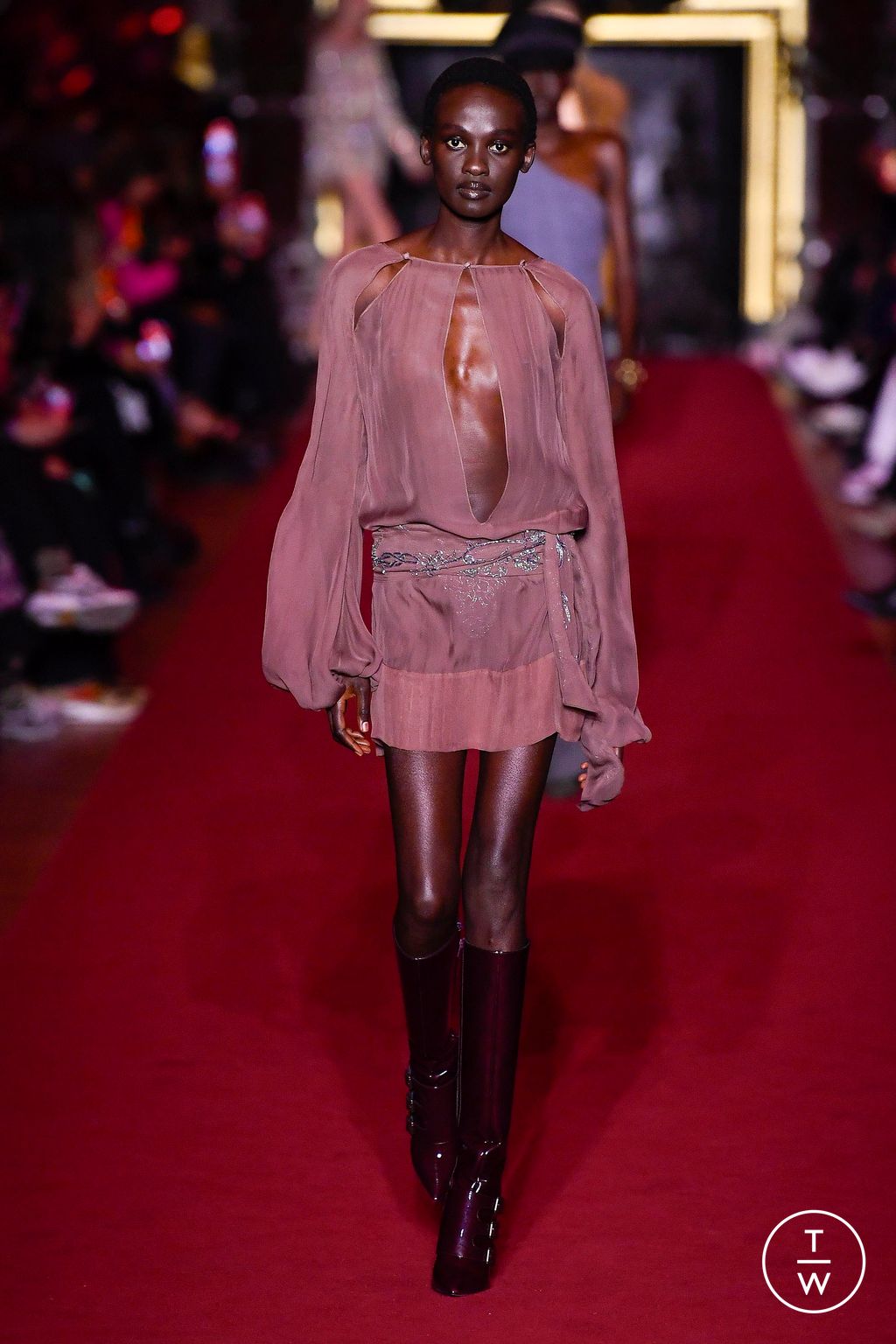 Fashion Week Paris Fall/Winter 2023 look 15 de la collection Dundas womenswear