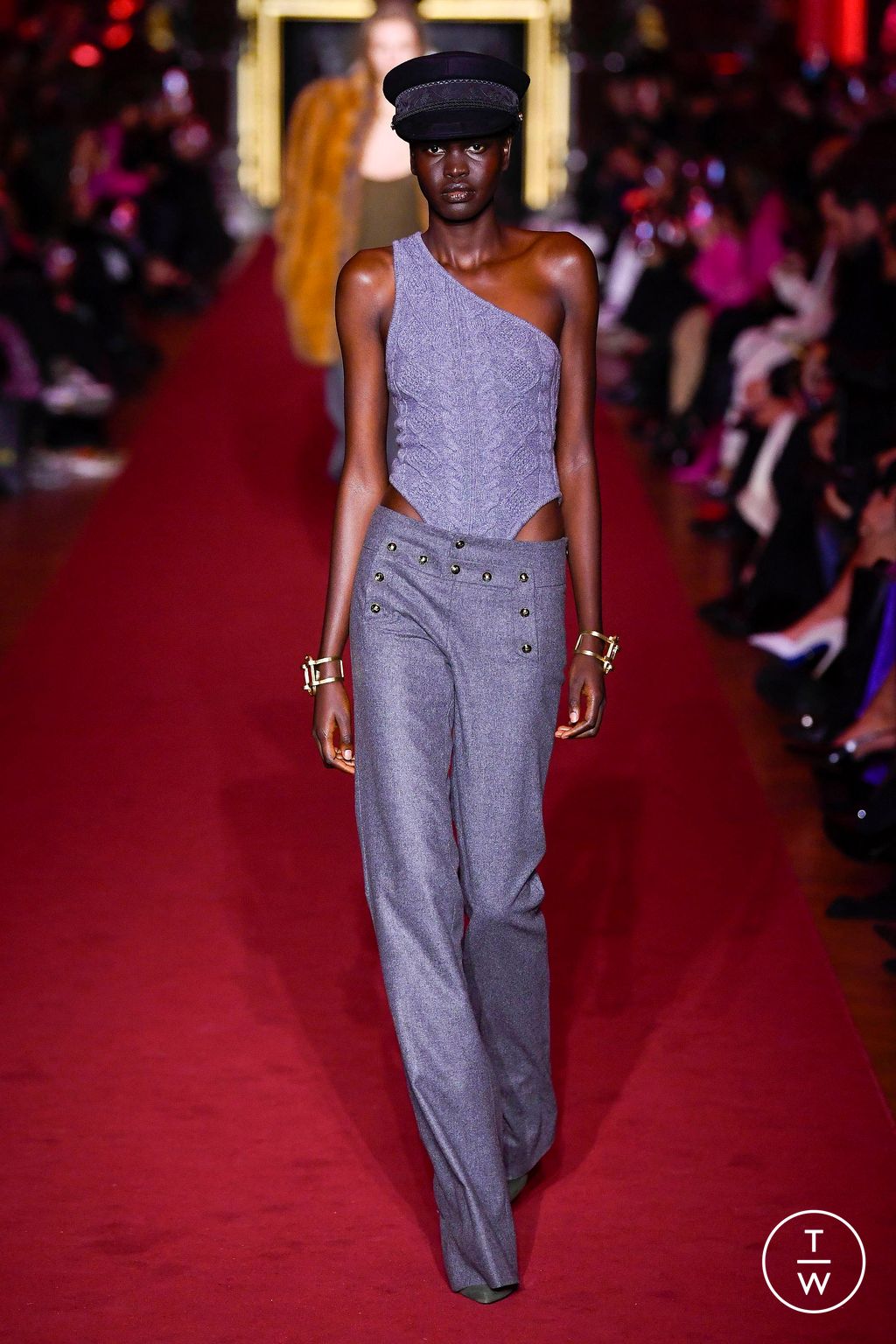 Fashion Week Paris Fall/Winter 2023 look 16 de la collection Dundas womenswear
