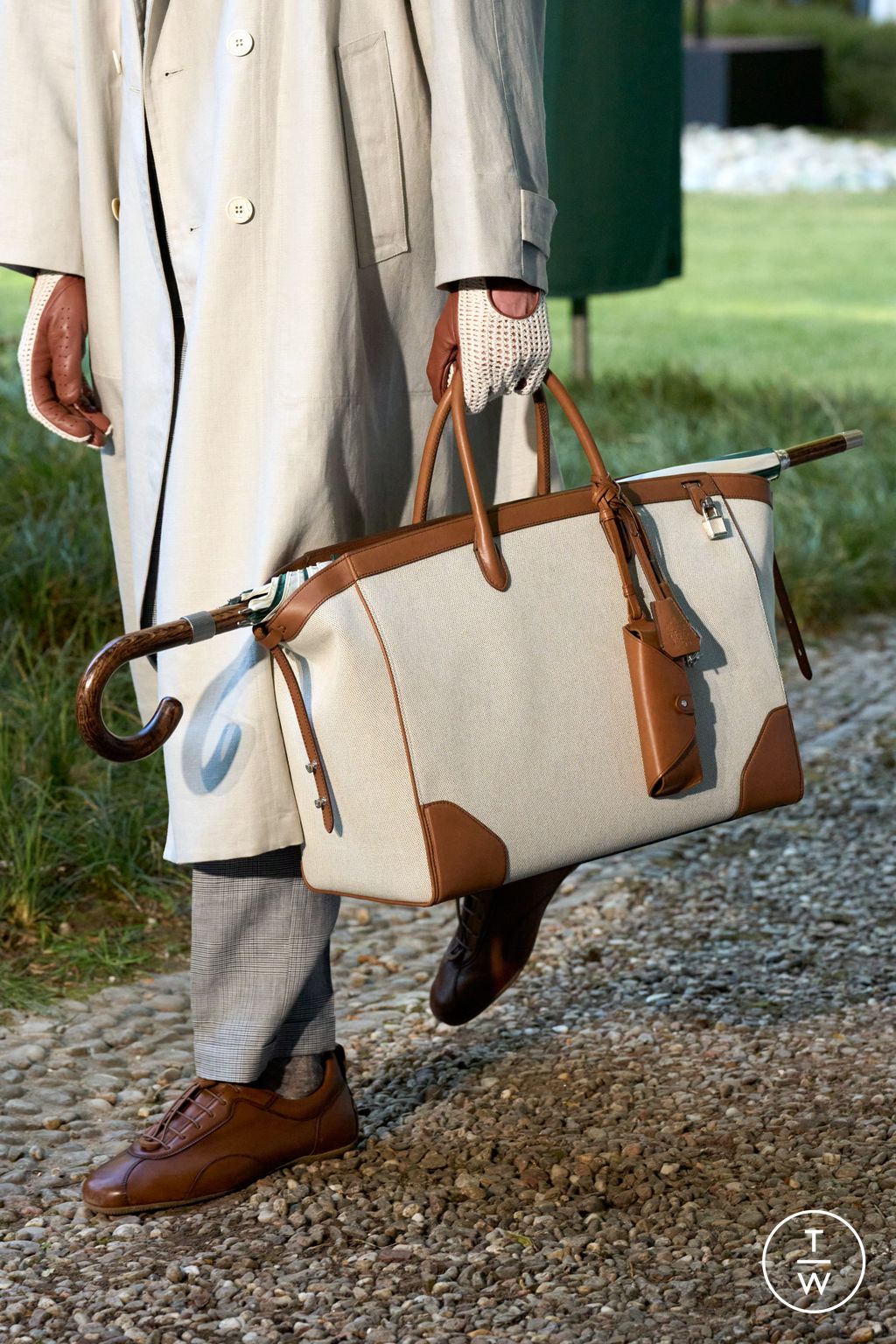 Fashion Week Milan Spring/Summer 2026 look 1 from the Dunhill collection menswear accessories