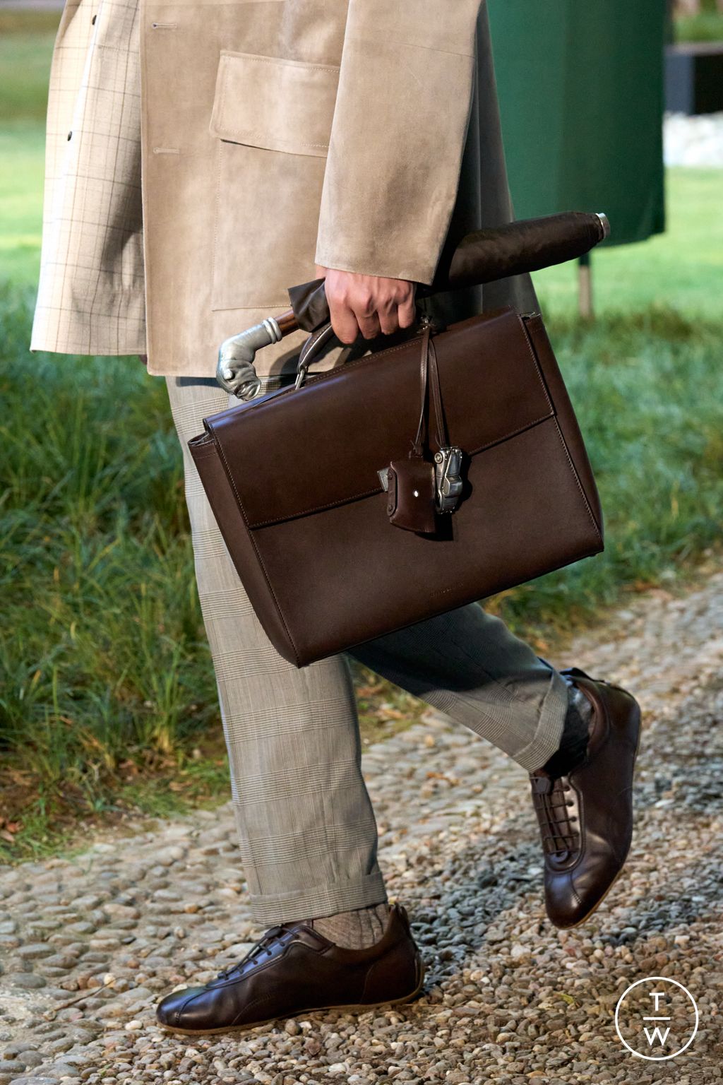 Fashion Week Milan Spring/Summer 2026 look 4 de la collection Dunhill menswear accessories