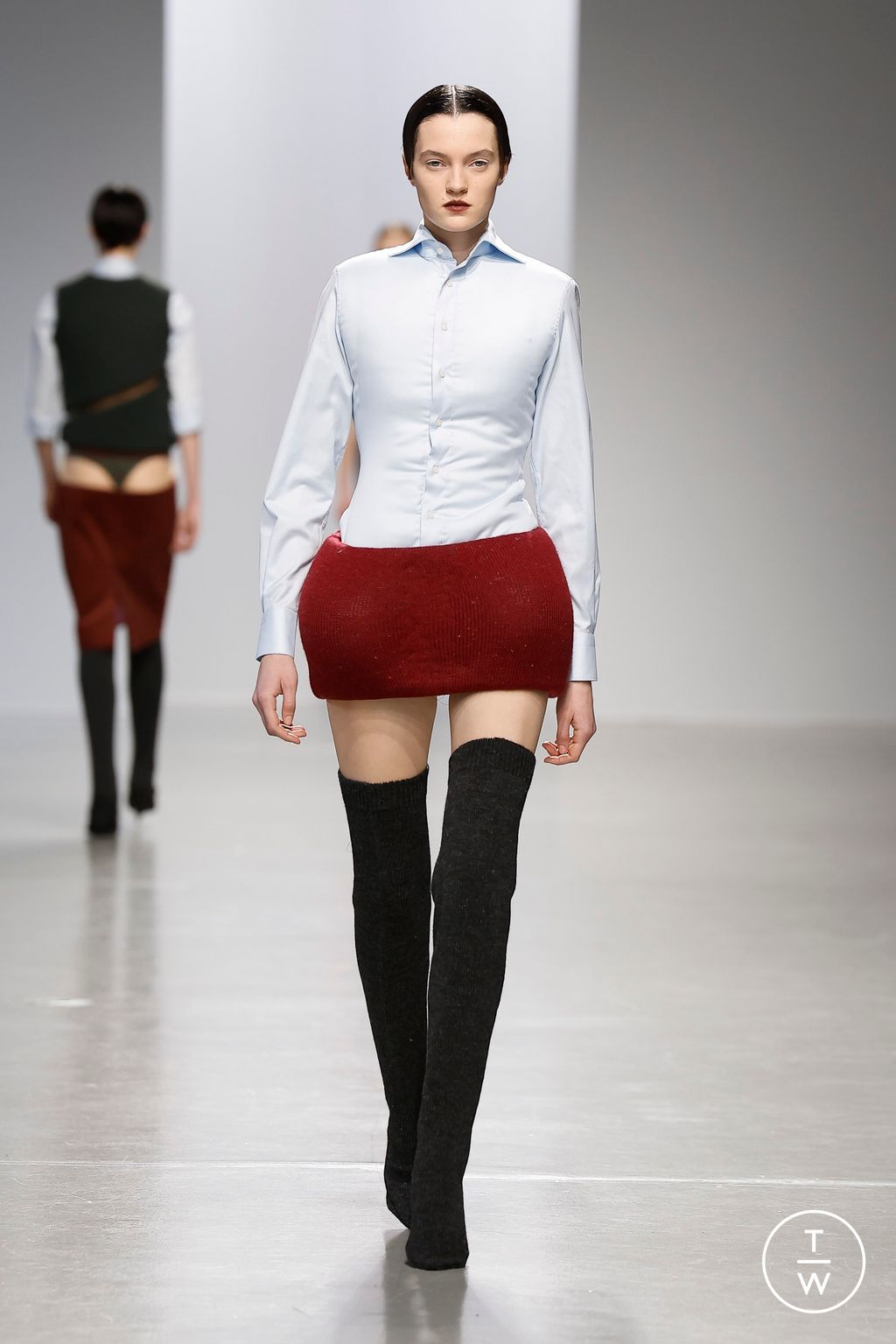 Fashion Week Paris Fall/Winter 2024 look 11 de la collection Duran Lantink womenswear