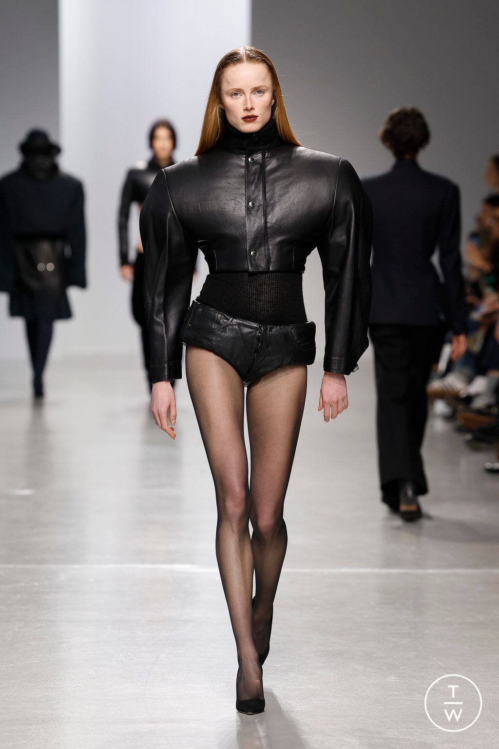 Fashion Week Paris Fall/Winter 2024 look 32 from the Duran Lantink collection 女装