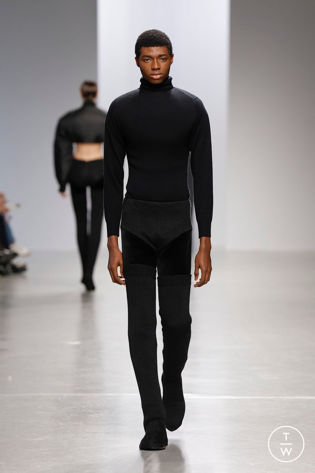 Fashion Week Paris Fall/Winter 2024 look 39 from the Duran Lantink collection 女装