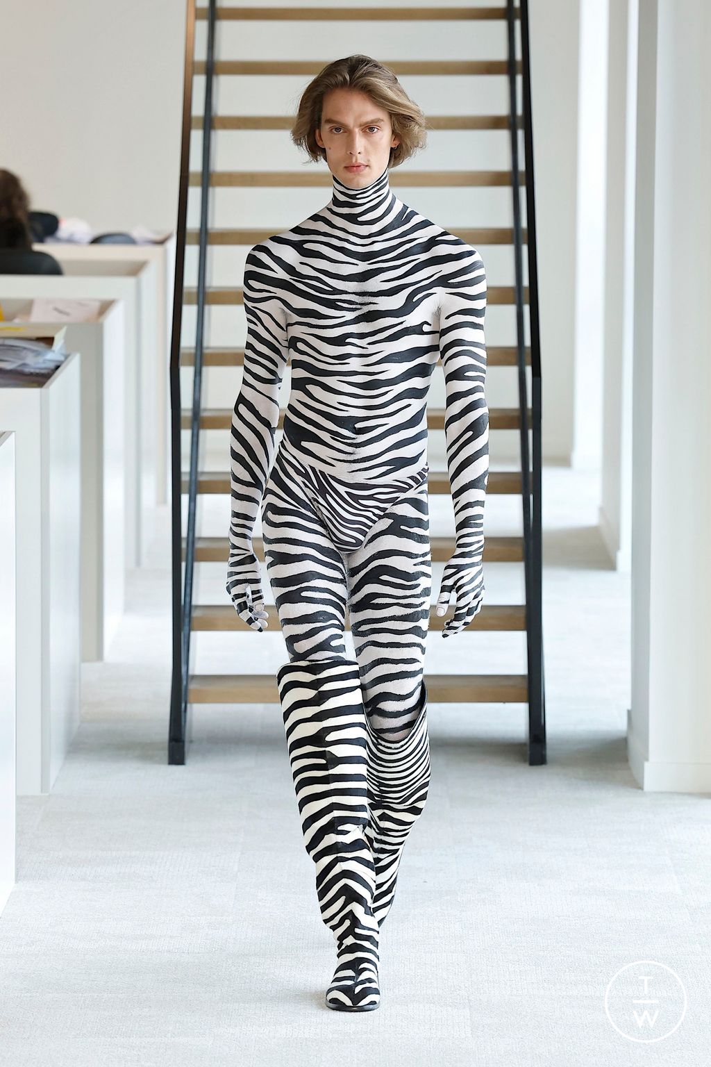 Fashion Week Paris Fall/Winter 2025 look 14 from the Duran Lantink collection womenswear