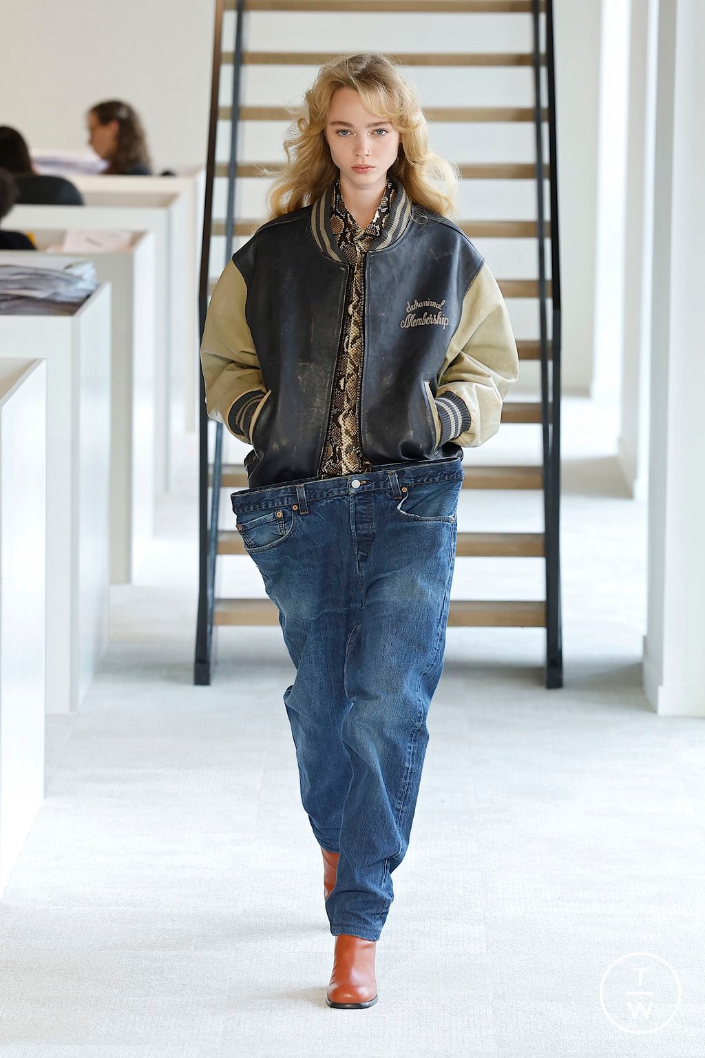 Fashion Week Paris Fall/Winter 2025 look 28 from the Duran Lantink collection womenswear