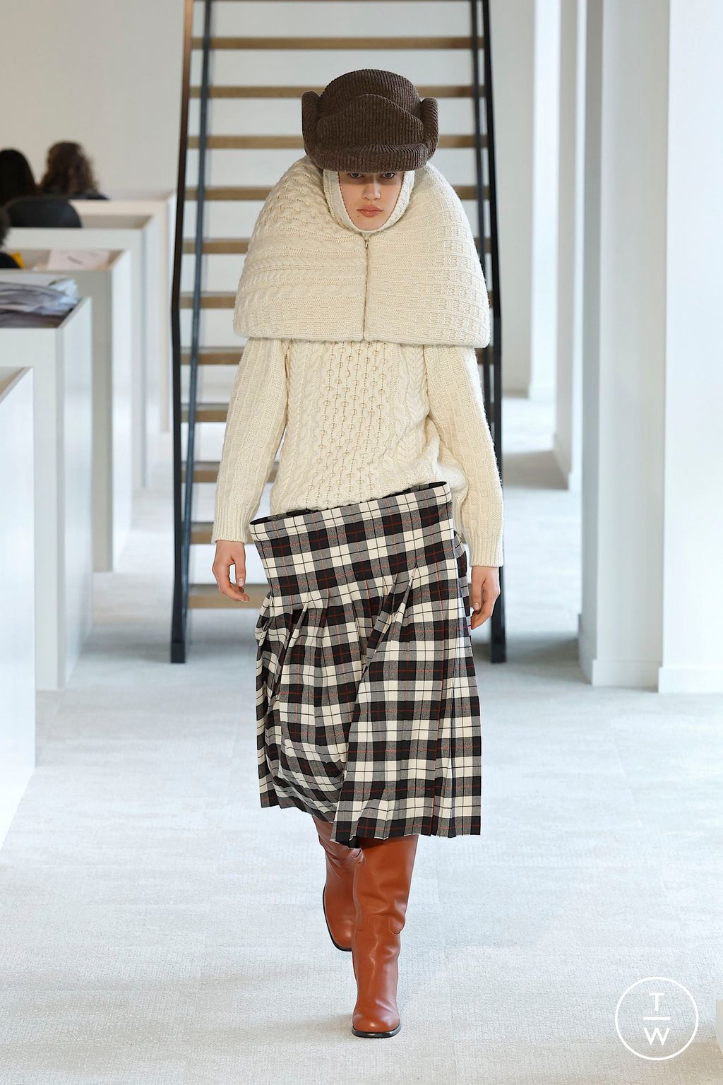 Fashion Week Paris Fall/Winter 2025 look 31 from the Duran Lantink collection womenswear