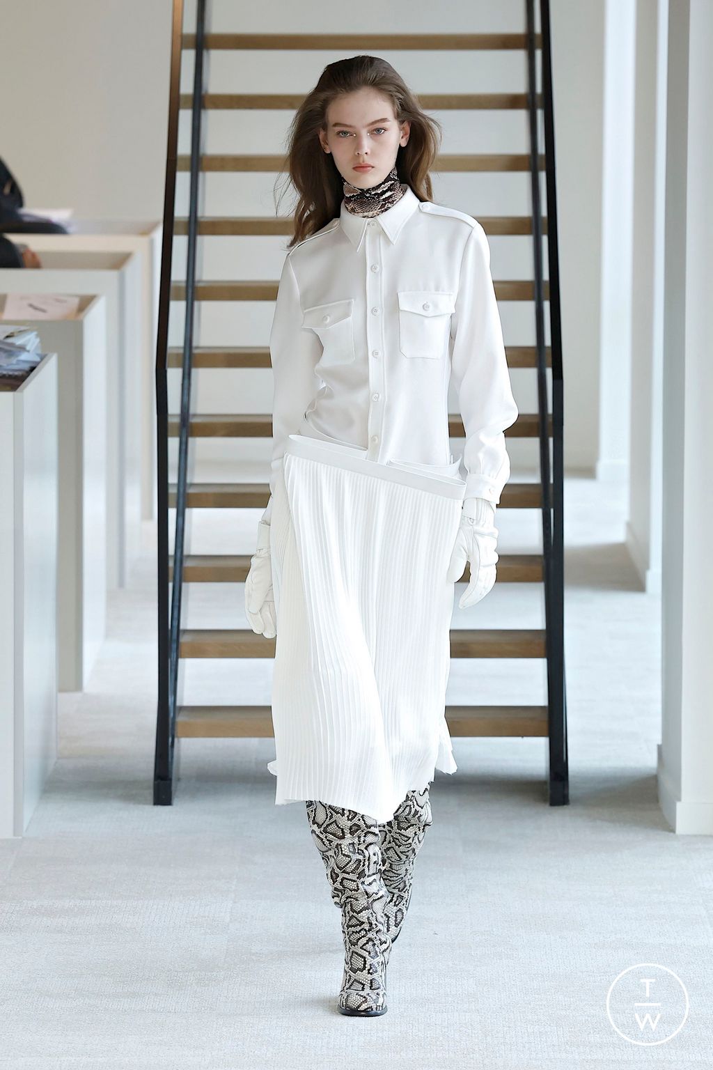 Fashion Week Paris Fall/Winter 2025 look 35 from the Duran Lantink collection womenswear
