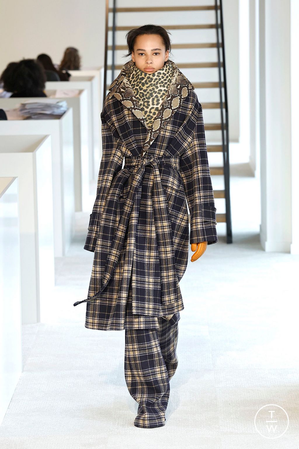 Fashion Week Paris Fall/Winter 2025 look 40 from the Duran Lantink collection womenswear