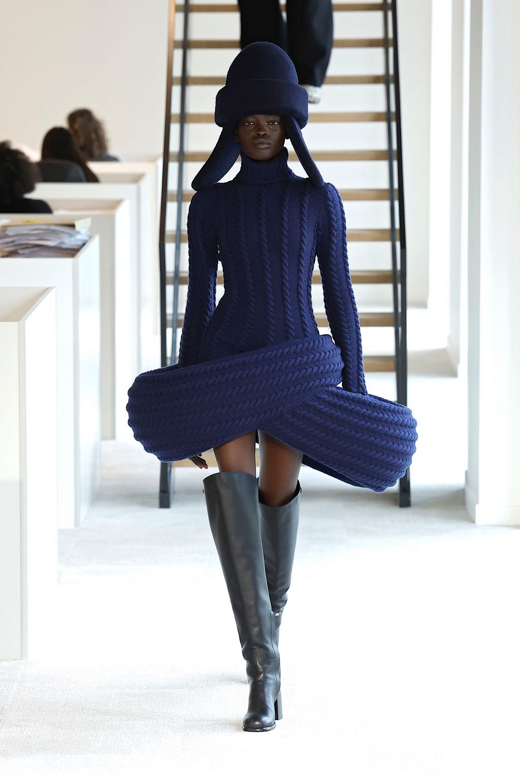 Fashion Week Paris Fall/Winter 2025 look 52 de la collection Duran Lantink womenswear