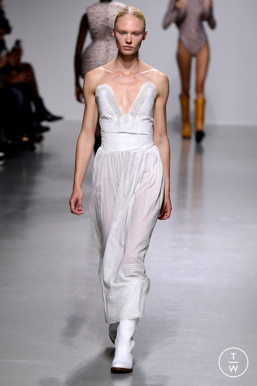 Fashion Week Paris Spring/Summer 2024 look 3 from the Duran Lantink collection womenswear