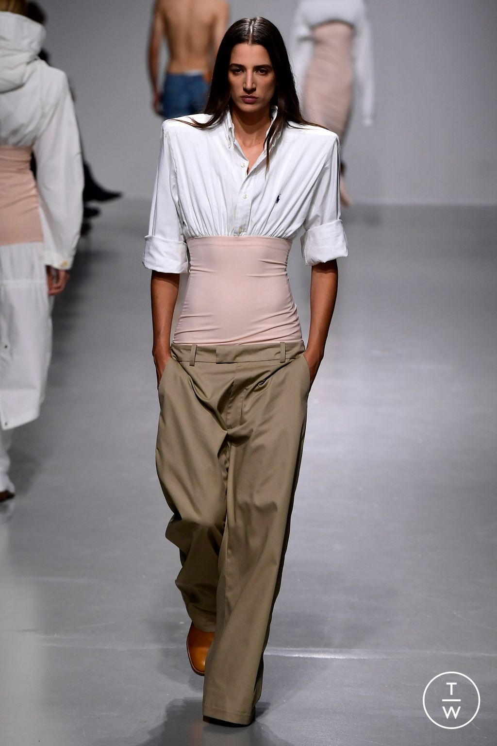 Fashion Week Paris Spring/Summer 2024 look 29 de la collection Duran Lantink womenswear