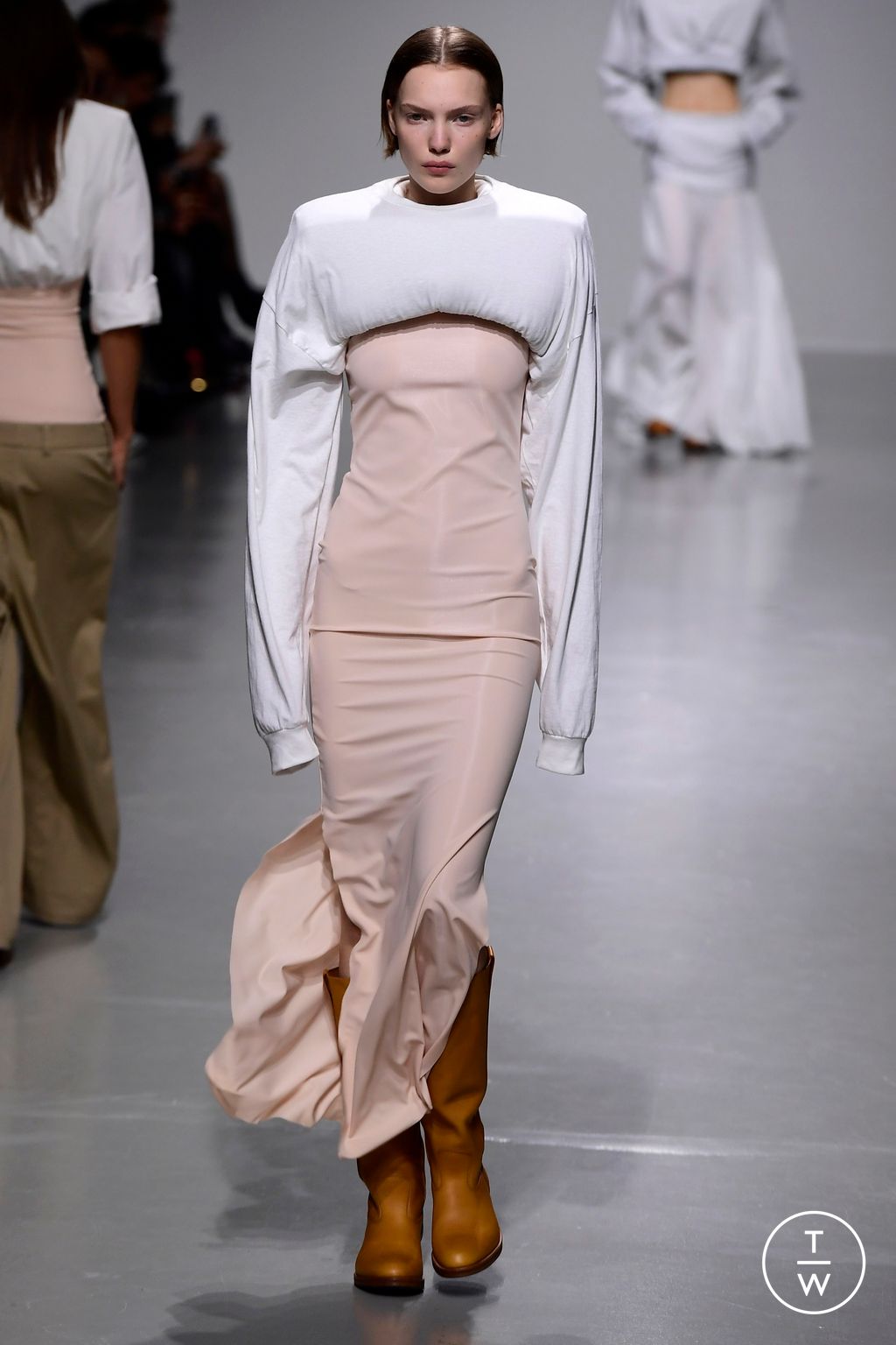 Fashion Week Paris Spring/Summer 2024 look 30 de la collection Duran Lantink womenswear