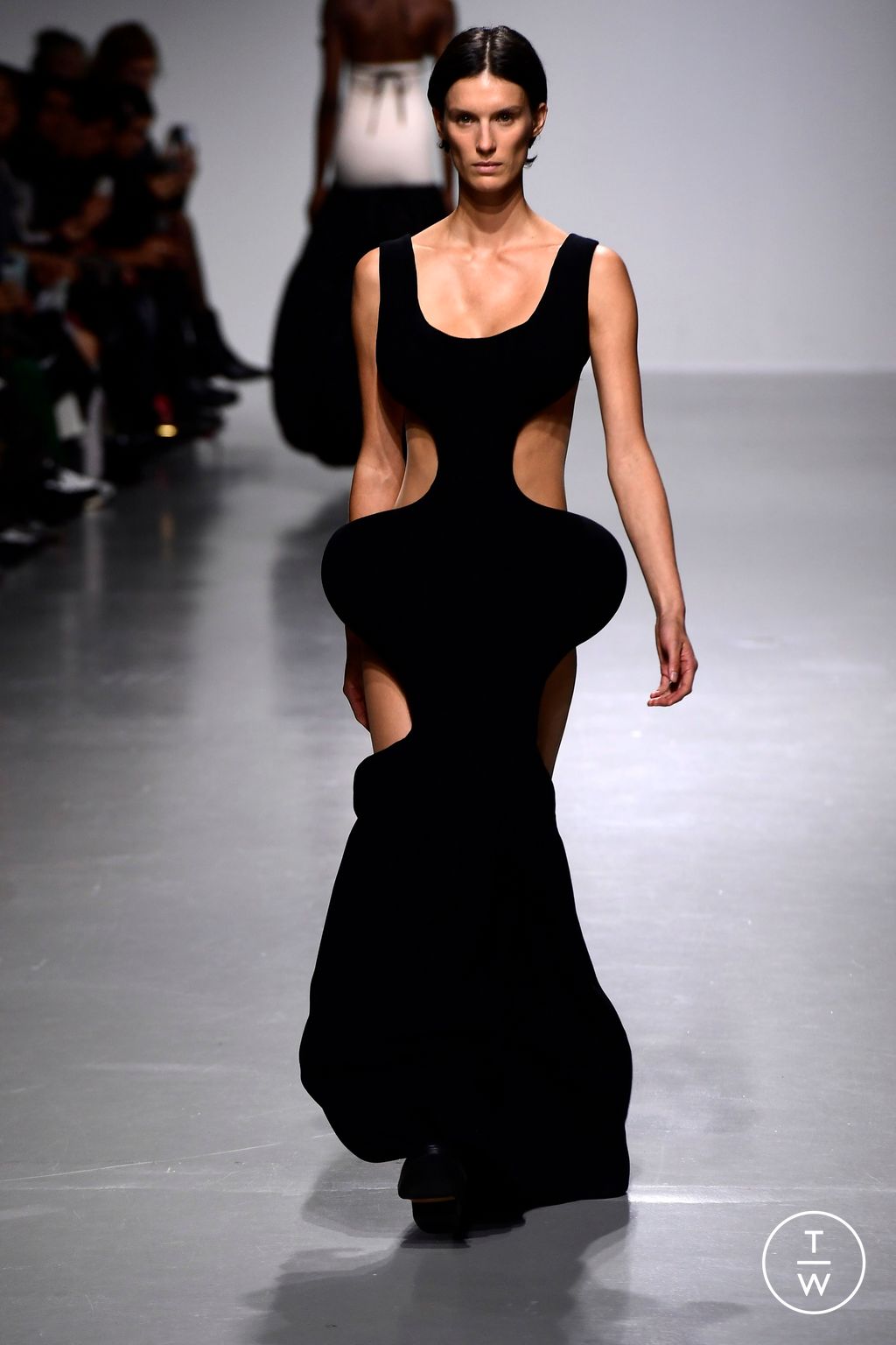 Fashion Week Paris Spring/Summer 2024 look 47 de la collection Duran Lantink womenswear