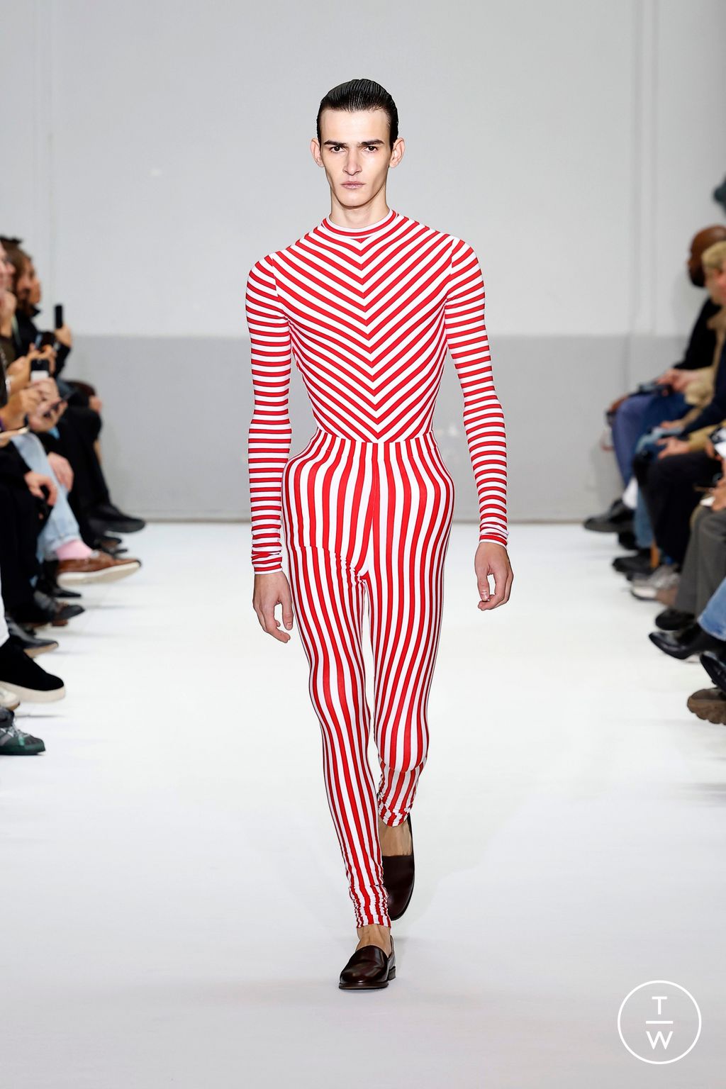 Fashion Week Paris Spring/Summer 2025 look 9 from the Duran Lantink collection womenswear