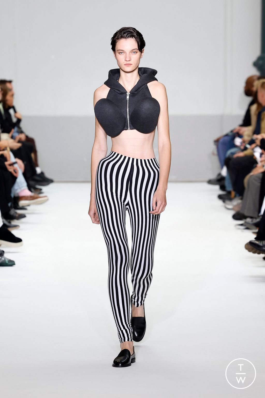 Fashion Week Paris Spring/Summer 2025 look 11 from the Duran Lantink collection womenswear