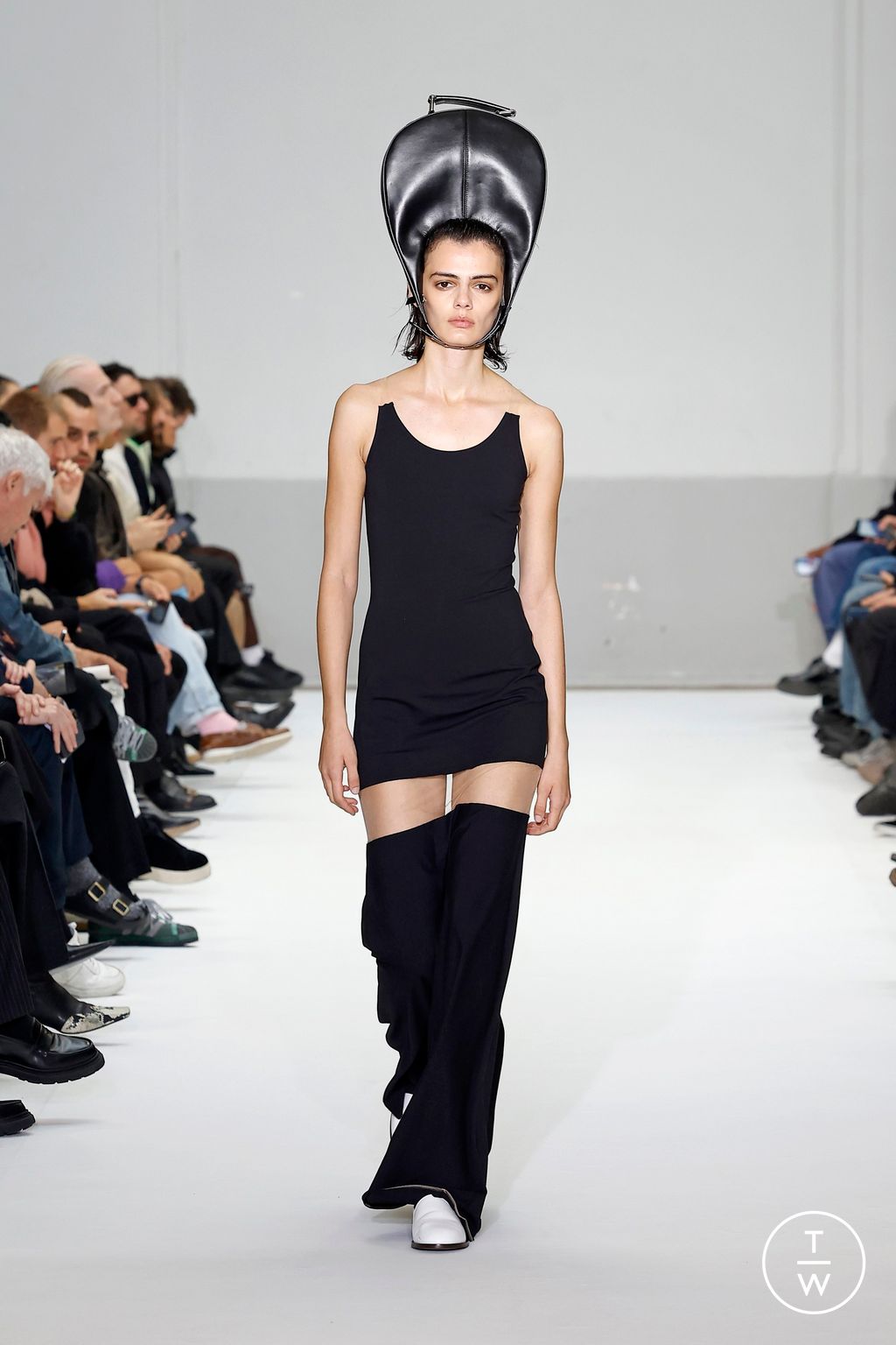 Fashion Week Paris Spring-Summer 2025 look 40 from the Duran Lantink collection womenswear