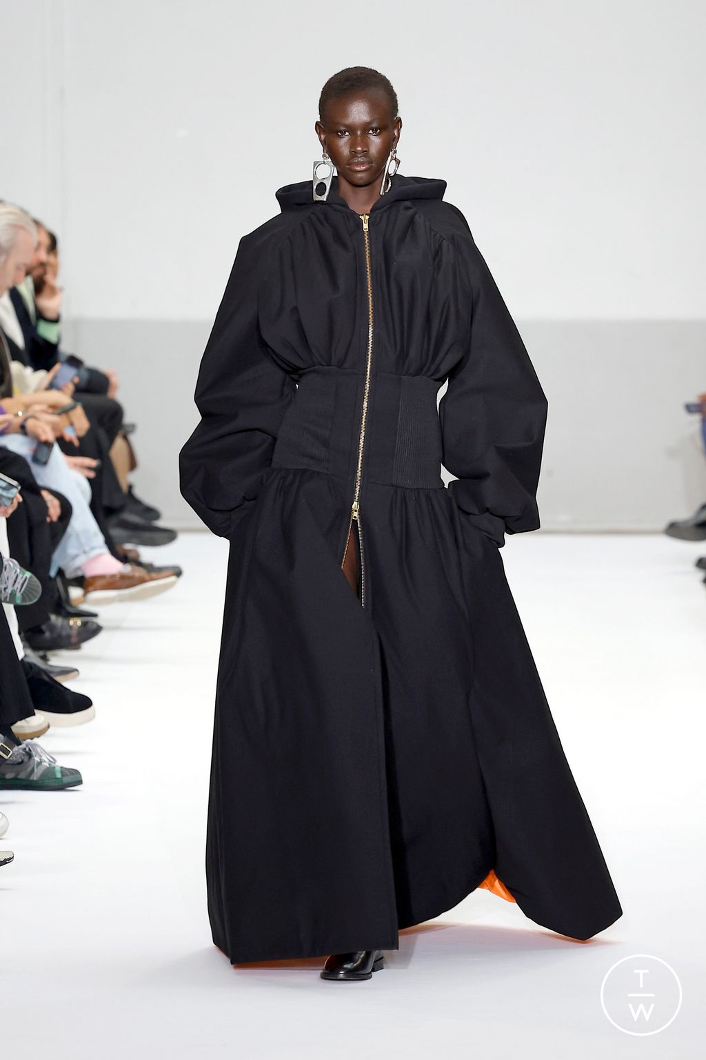 Fashion Week Paris Spring/Summer 2025 look 41 from the Duran Lantink collection womenswear