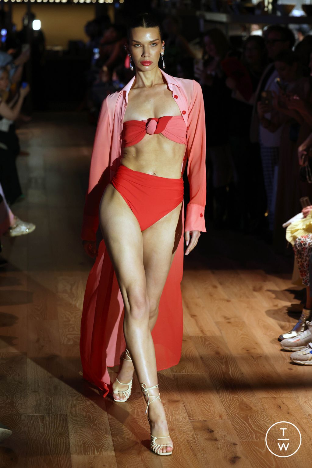 Fashion Week New York Spring/Summer 2024 look 1 de la collection Dur Doux womenswear