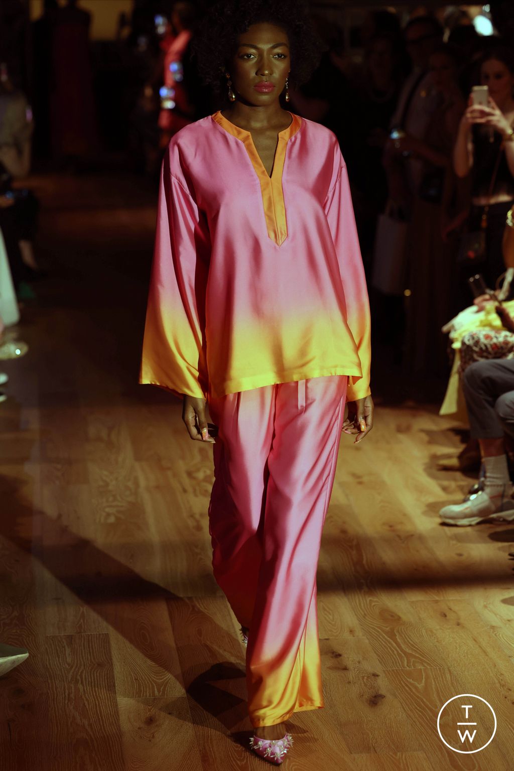 Fashion Week New York Spring/Summer 2024 look 21 de la collection Dur Doux womenswear