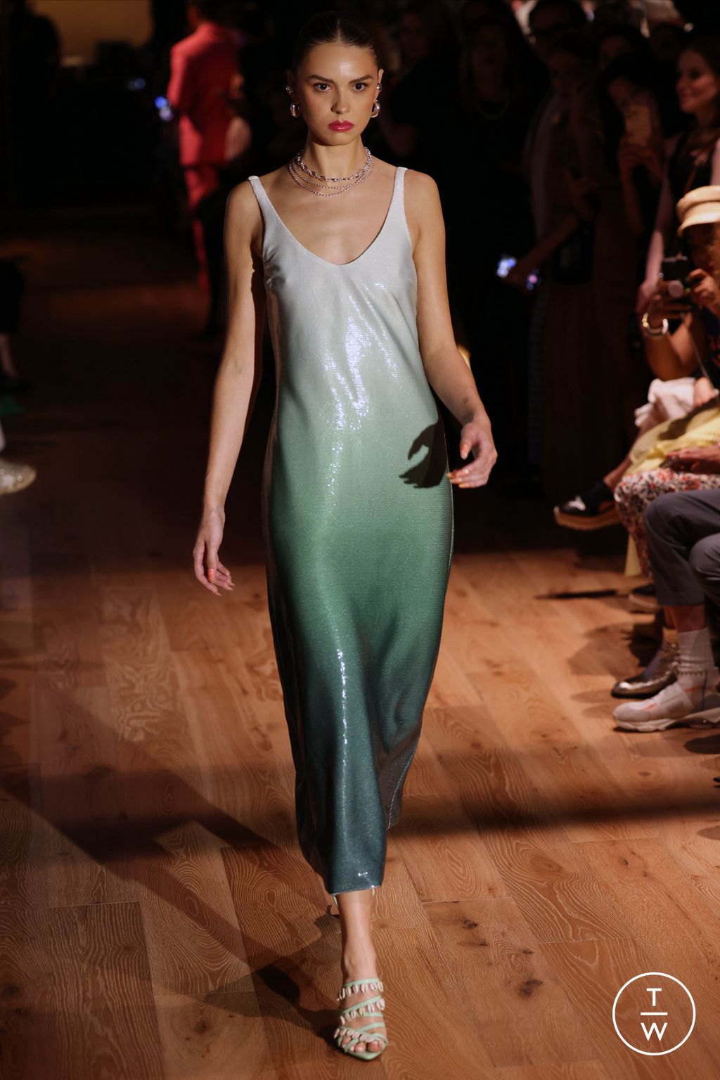 Fashion Week New York Spring/Summer 2024 look 28 de la collection Dur Doux womenswear