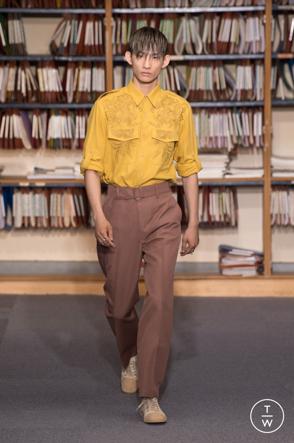 Fashion Week Paris Spring/Summer 2018 look 12 de la collection Dries Van Noten menswear