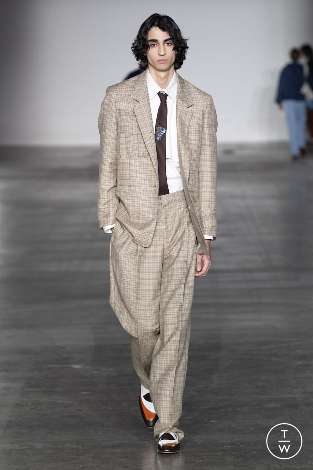 Fashion Week London Fall/Winter 2020 look 13 from the E. Tautz collection 男装