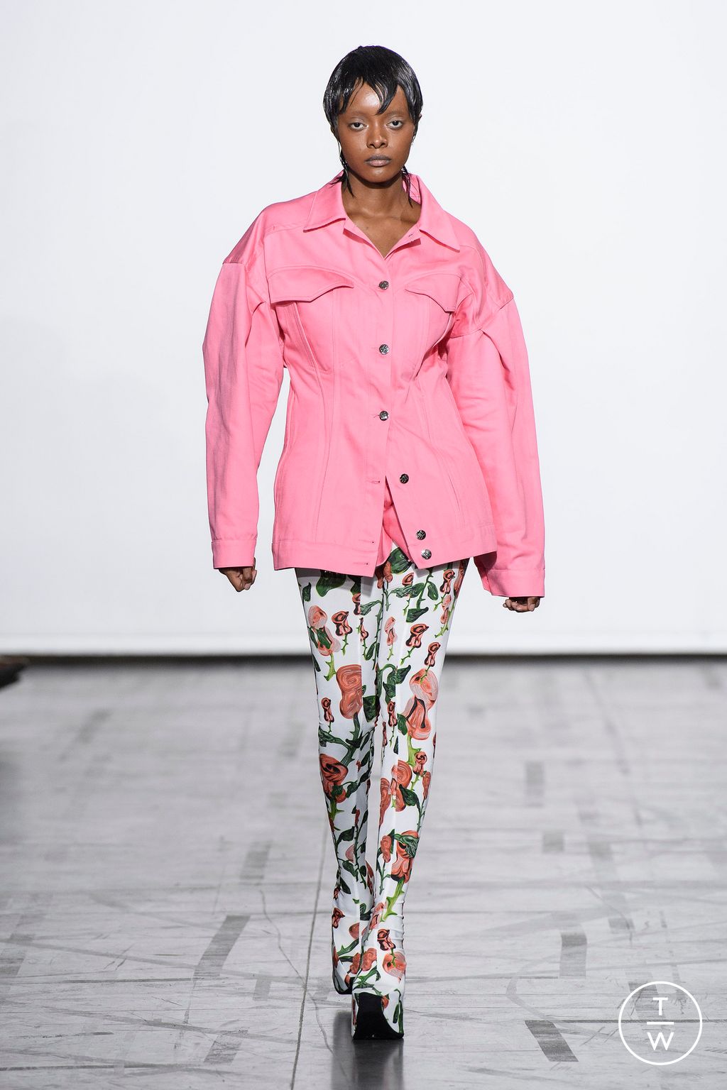Fashion Week Paris Spring/Summer 2023 look 21 from the Maitrepierre collection womenswear