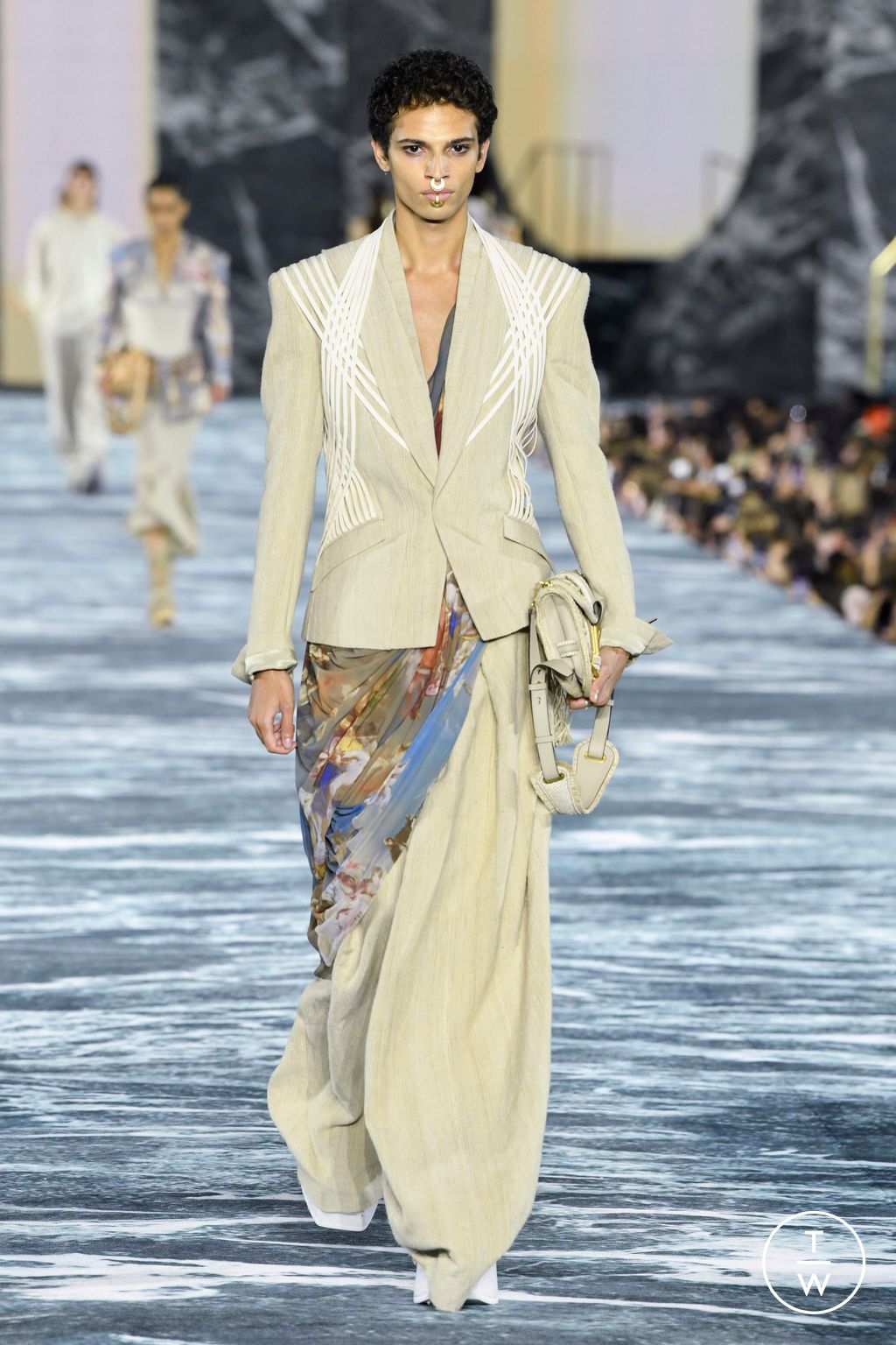 Fashion Week Paris Spring/Summer 2023 look 26 from the Balmain collection 女装