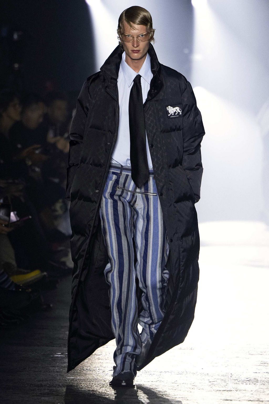 Fashion Week Milan Fall/Winter 2023 look 12 de la collection Jordanluca menswear