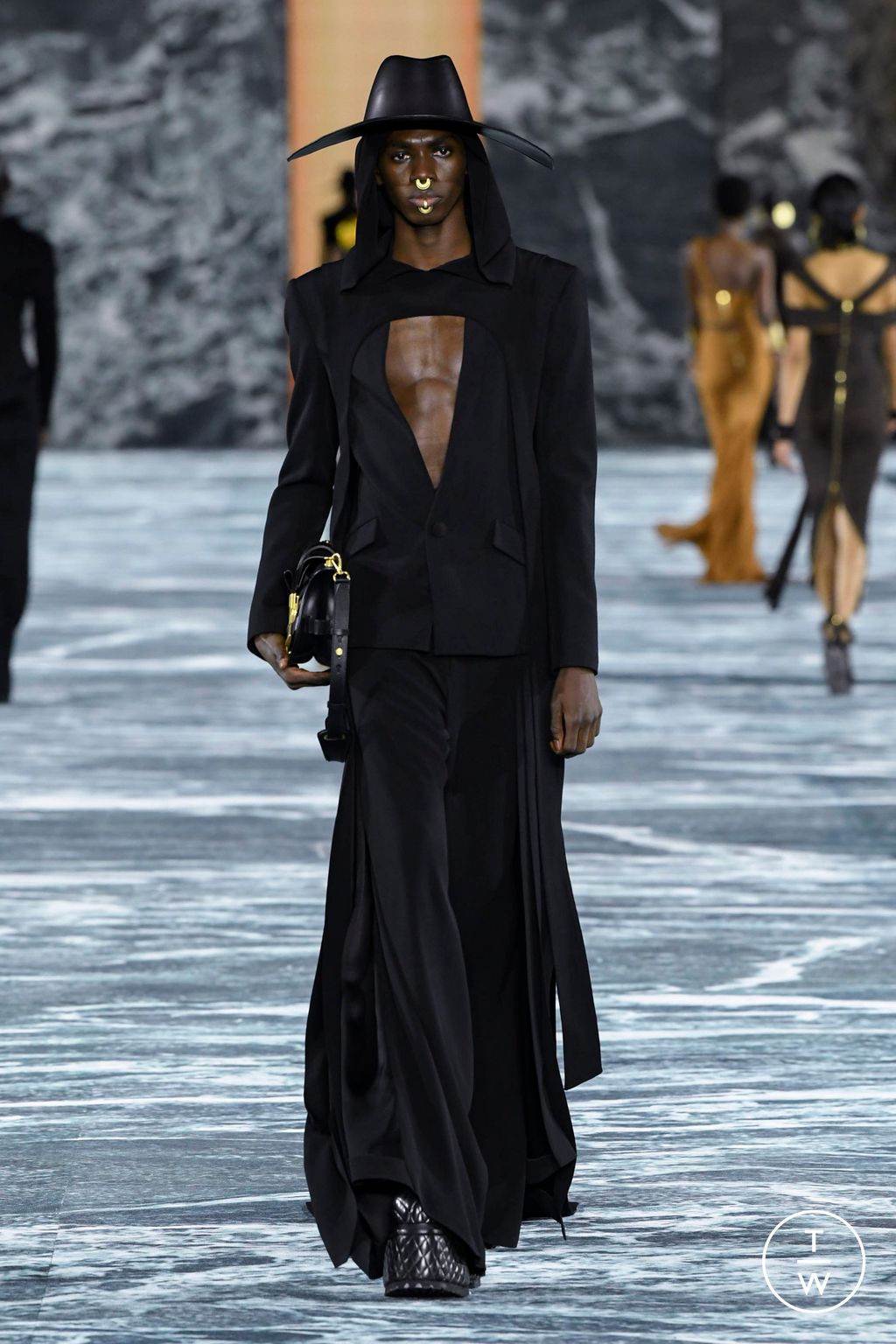 Fashion Week Paris Spring/Summer 2023 look 92 from the Balmain collection womenswear