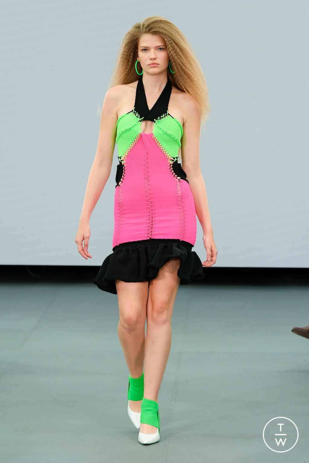Fashion Week London Spring/Summer 2023 look 9 de la collection Mark Fast womenswear