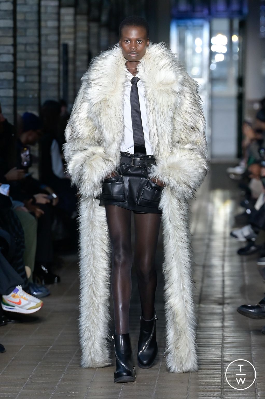 Fashion Week Paris Spring/Summer 2023 look 32 from the GmbH collection womenswear