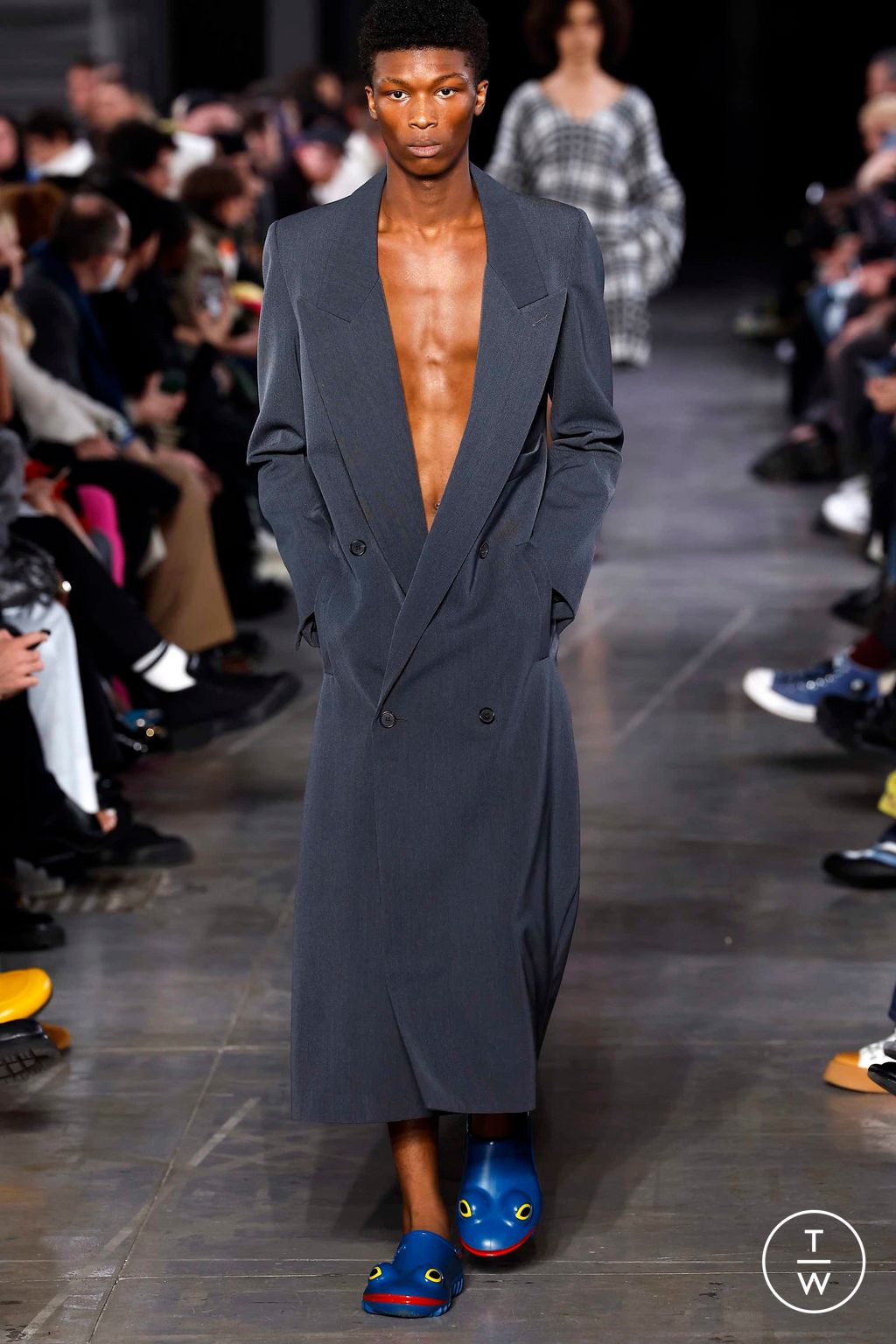Fashion Week Milan Fall/Winter 2023 look 33 de la collection JW Anderson menswear
