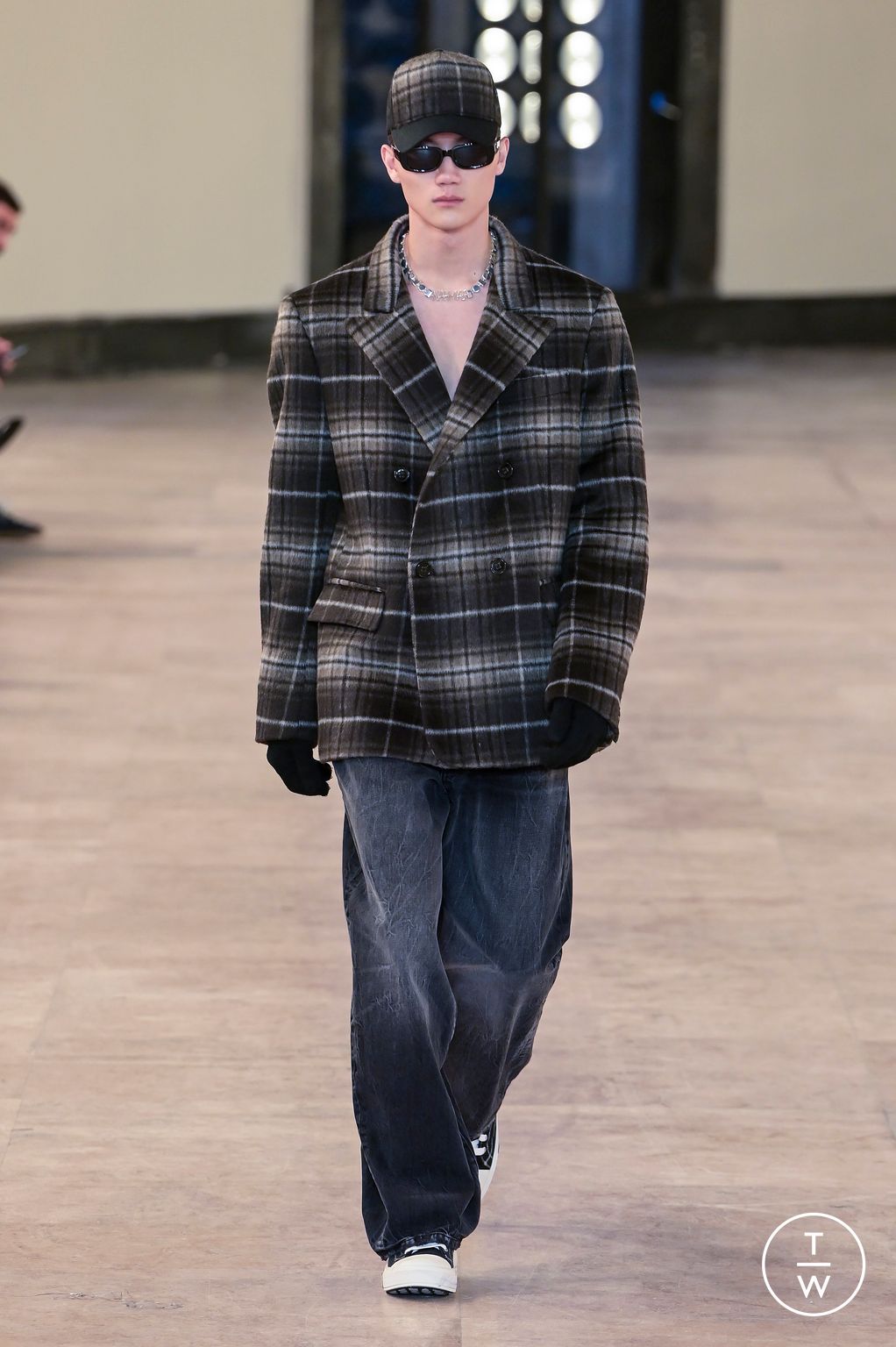 Fashion Week Paris Fall/Winter 2023 look 20 from the Nahmias collection menswear