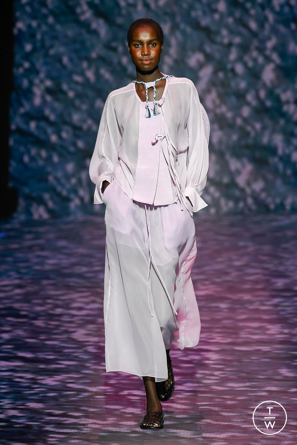 Fashion Week Milan Spring/Summer 2023 look 35 from the Emporio Armani collection womenswear