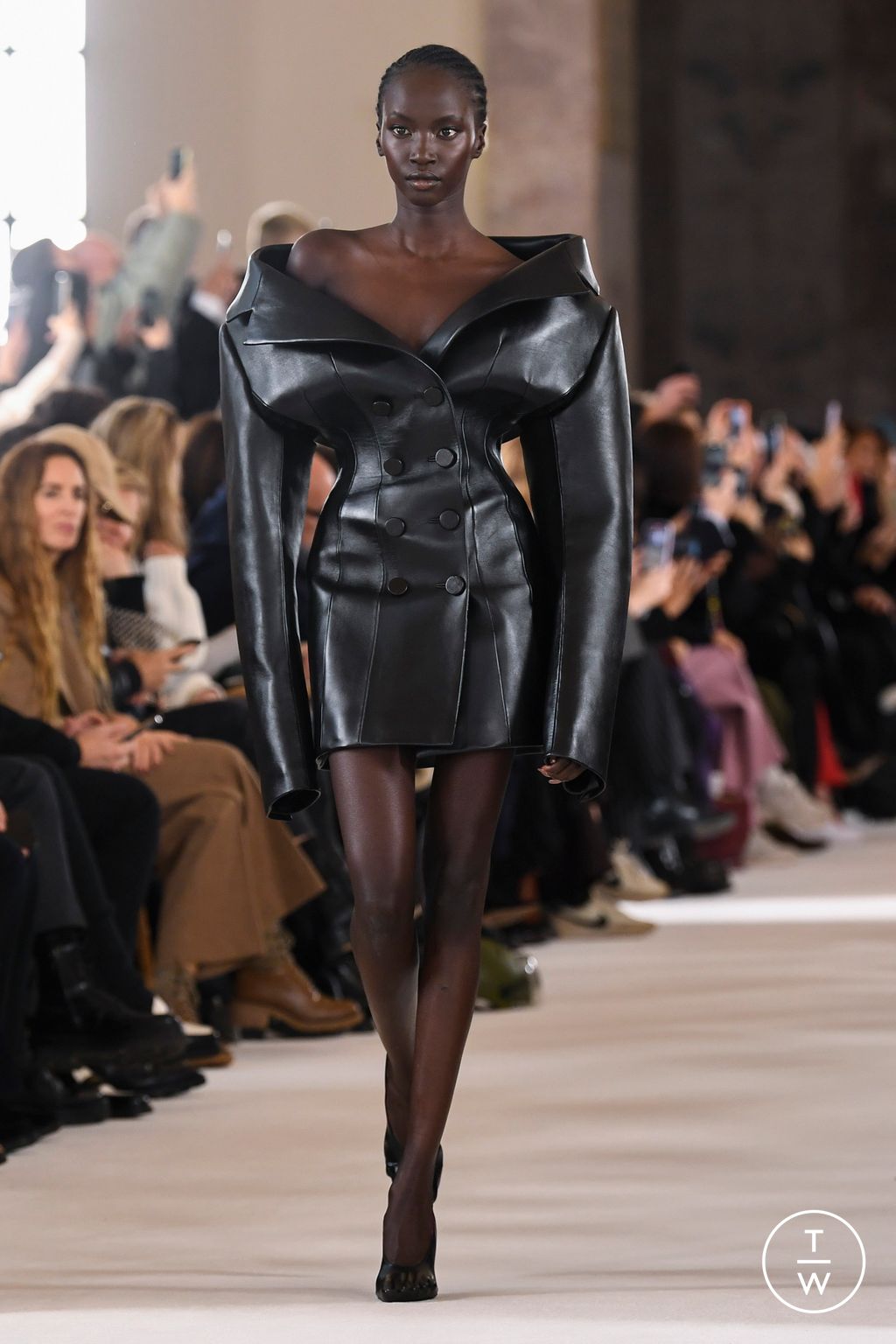 Fashion Week Paris Spring/Summer 2023 look 29 from the Schiaparelli collection 高级定制