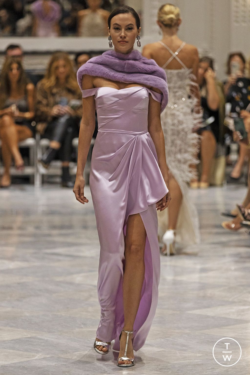 Fashion Week New York Spring/Summer 2023 look 28 de la collection Dennis Basso womenswear