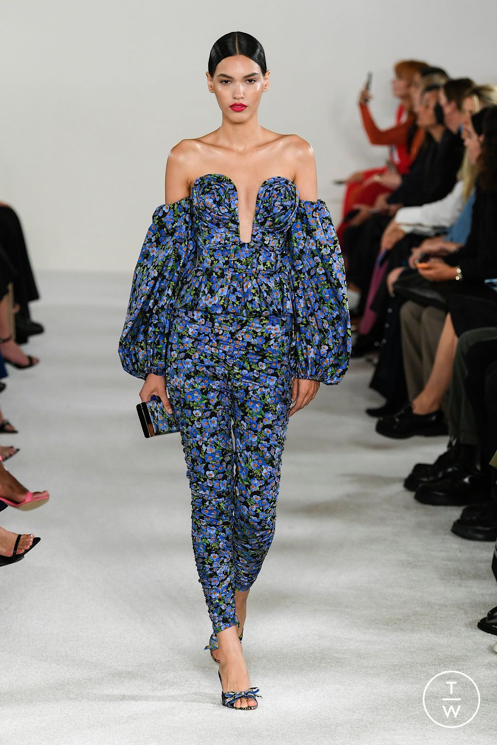 Fashion Week New York Spring/Summer 2023 look 40 de la collection Carolina Herrera womenswear